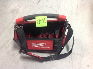 MILWAUKEE 15 in. PACKOUT Tote (USED)