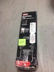 GENIE SilentMax 750 34 HPc Ultra-Quiet Belt Drive Garage Door Opener with Wireless Keypad