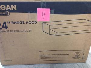 Broan 24 42000 Series 190 CFM Ducted Under Cabinet Range Hood in good condition