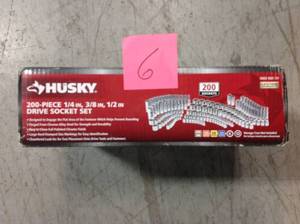 Husky 14 in., 38 in. and 12 in. Drive Socket Set (200-Piece) not used