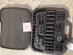 14 in. and 38 in. Universal Mechanics Tool Set (60-Pieces) by Husky in good condition