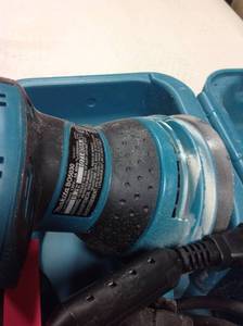 Makita 3 Amp 5 in. Corded Random Orbital Sander  USED