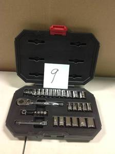 Husky 14 in. Drive Socket Wrench Set (30-Piece)&nbsp&nbspin good condition