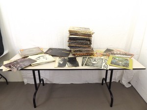 lot 36 image: HUGE Lot of Vintage Classic Rock LP and 45 Records 