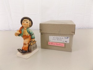 lot 40 image: Vintage Hummel Merry Wanderer TMK5 Figurine in Original Box