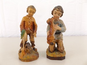 lot 43 image: 2 Vintage Hand Carved Wood Germany Eibl  Sohn Figurines