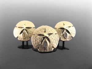 lot 71 image: 14k SOLID Yellow Gold Sand Dollar Slide Pendant