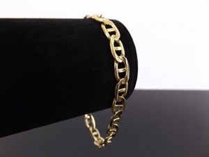 lot 53 image: 14k Yellow Gold Thick Mariner Link Bracelet