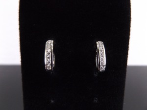 lot 81 image: 10k White Gold 1 ct Total Weight Diamond Hook Hoop Post Earrings