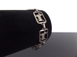 lot 88 image: Vintage .925 Sterling Silver Schnauzer Dog Bracelet