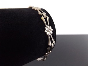 lot 90 image: Vintage .925 Sterling Silver Flower Link Bracelet
