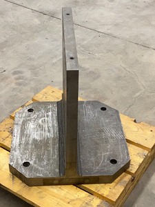 lot 15 image: Industrial Machining Riser