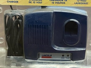 lot 47 image: Lincoln 1215 Battery Charger
