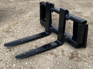 lot 2 image: Heavy Duty Skid-Loader Rock Forks