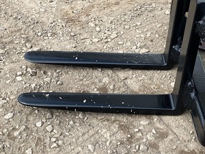 lot 3 image: Heavy Duty Skid-Loader Rock Forks