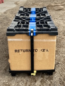 lot 7 image: Large Lightweight Shipping Crate