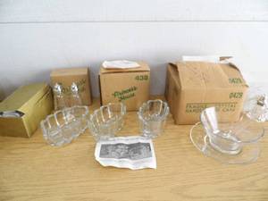 lot 15 image: Crystal Pieces