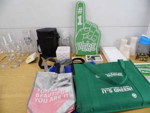 lot 40 image: Totes - Mattress Bags - Decor