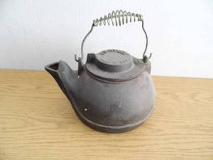 lot 53 image: Century Cast Iron Tea Kettle