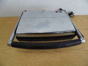lot 68 image: Krups Grill
