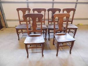 lot 9 image: Lot of 6 Matching Chairs