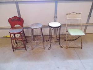 lot 13 image: Lot of 2 Metal Chairs - 2 Metal Stools