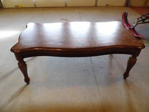 lot 27 image: Coffee Table