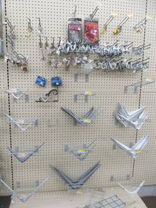 lot 43 image: hardware