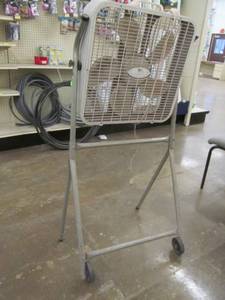 lot 53 image: Lasko fan on stand