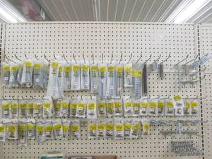 lot 73 image: hardware