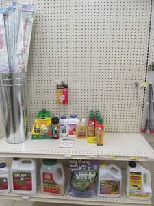 lot 154 image: garden supplies
