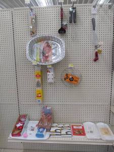 lot 209 image: kitchen wares