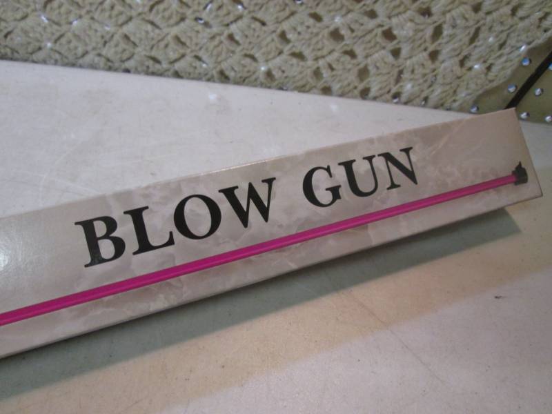 lot 118 image: 30 Blow Dart Gun Aluminum Barrel D...