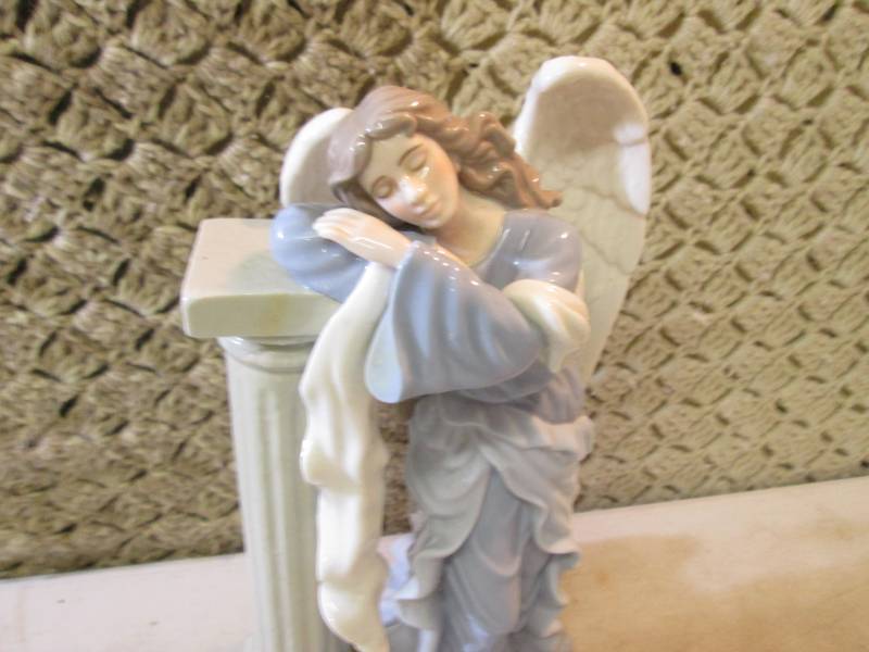 lot 134 image: Ceramic Angel Figure 10 34 Tall  ...