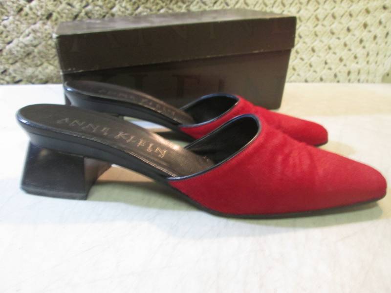 lot 165 image: Pair of Anne Klein Collection Red L...