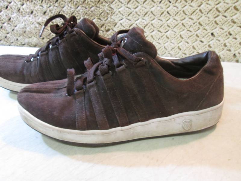 lot 174 image: Pair of Mens K-Swiss Suede Shoes S...