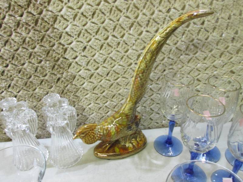 lot 236 image: Assorted Decor and Glasses  D-2...