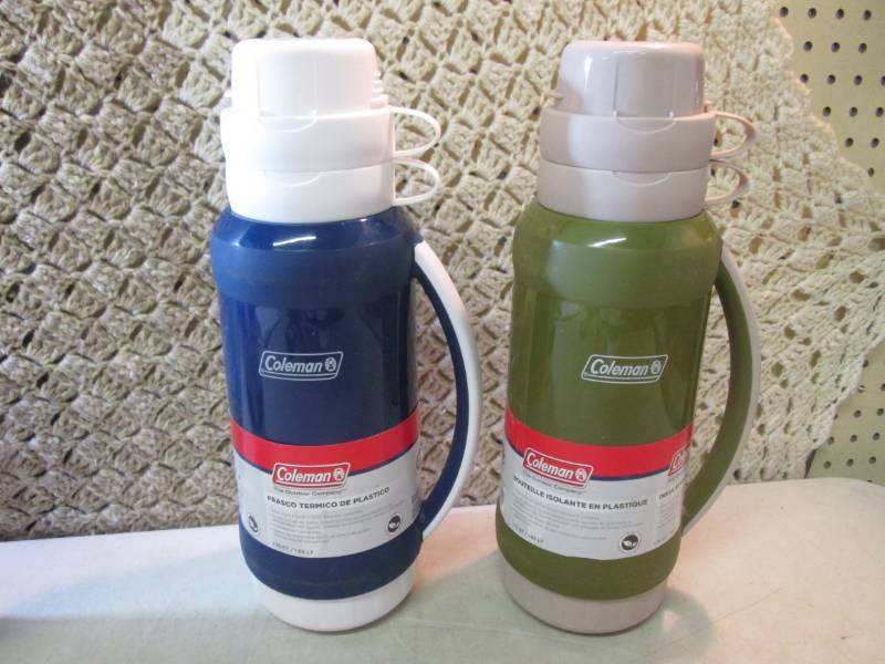 lot 251 image: Lot of 5 Coleman 1.75 QT Insulated ...