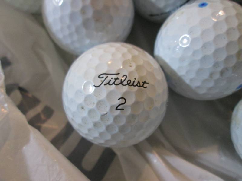 lot 59 image: 12 Titleist Golfballs  CS...