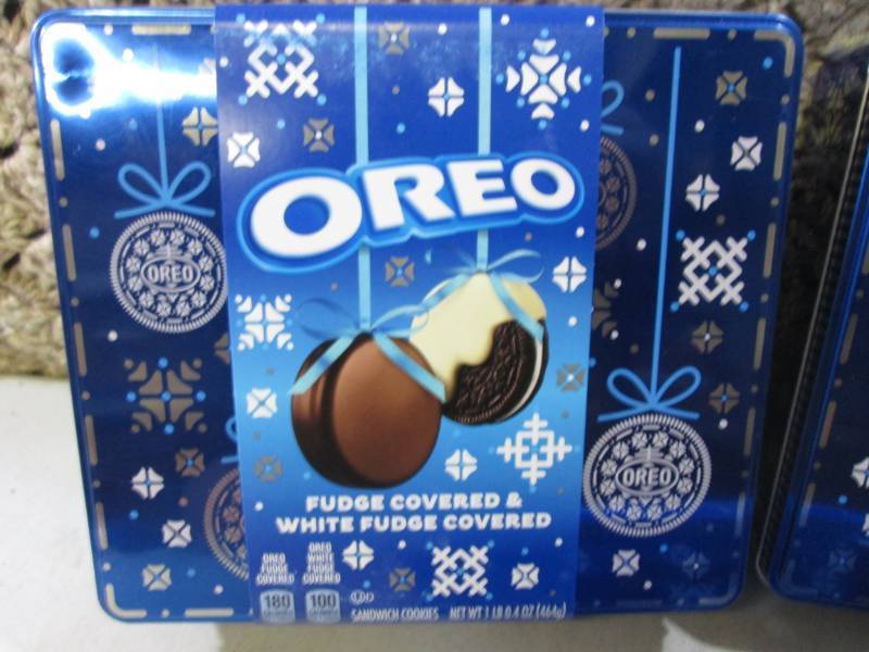lot 212 image: 3 Tins of Oreo Fudge Covered & Whit...