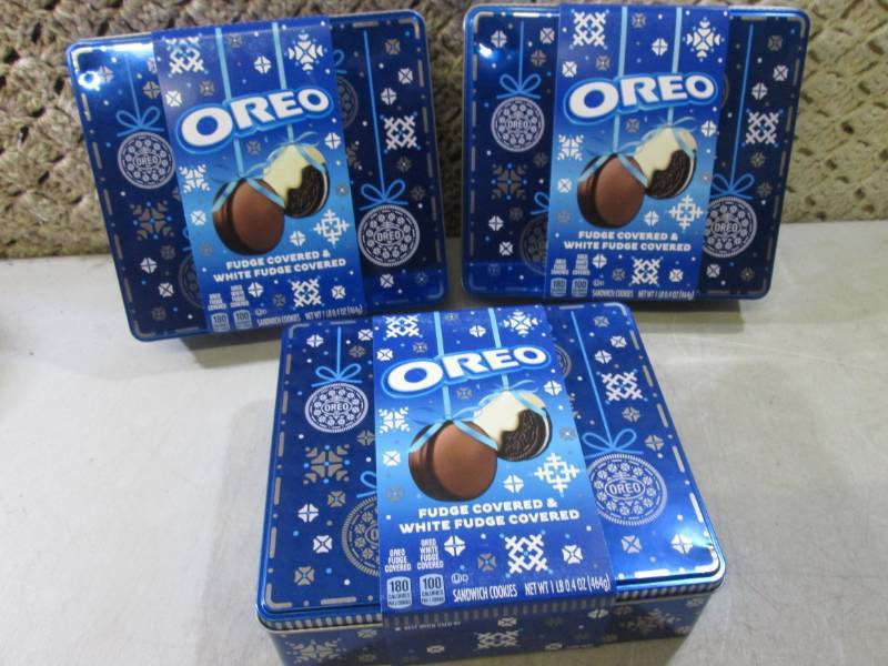 lot 213 image: 3 Tins of Oreo Fudge Covered & Whit...