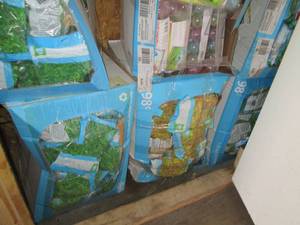 lot 4 image: Easter Extravaganza Grass, Plastic Eggs, Dye kits, HUGE VALUE LOT