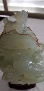 lot 9 image: Delicate Asian Carved Jade Box on Base