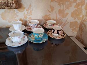 lot 52 image: Beautiful Vintage Porcelain Cups & Saucers, Set of 6