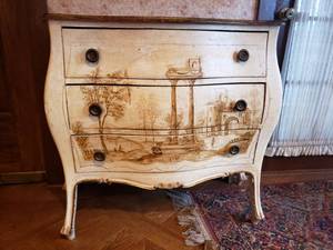 lot 65 image: Toile Painted Bombay Dresser