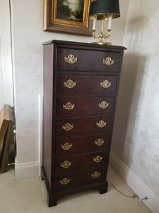 lot 70 image: Beautiful Lingerie Chest Drawers by Hickory