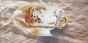 lot 50 image: Rosenthal Linnie Lee China Service for 16