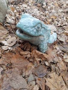 lot 89 image: Small Garden Frog Concrete Statue Water Spout  PU in Eden Prairie