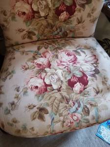 lot 110 image: Sweet Cottage Rose Upholstered Arm Chair