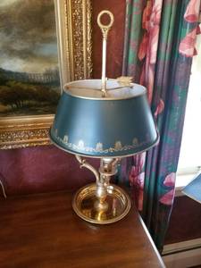 lot 113 image: Traditional Candelabra Style Lamp, 1 of 3
